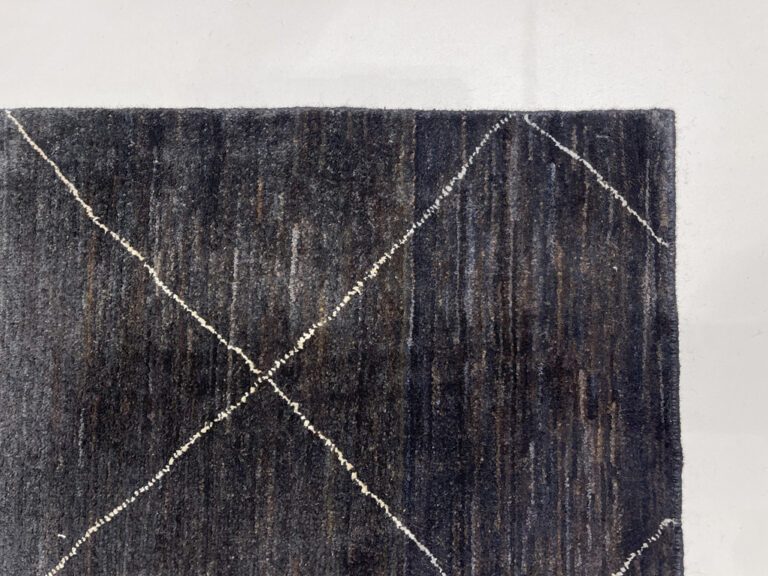 Handmade Black Scandinavian Wool Area Rug (5’3” x 8’2”) | Yamil Craft