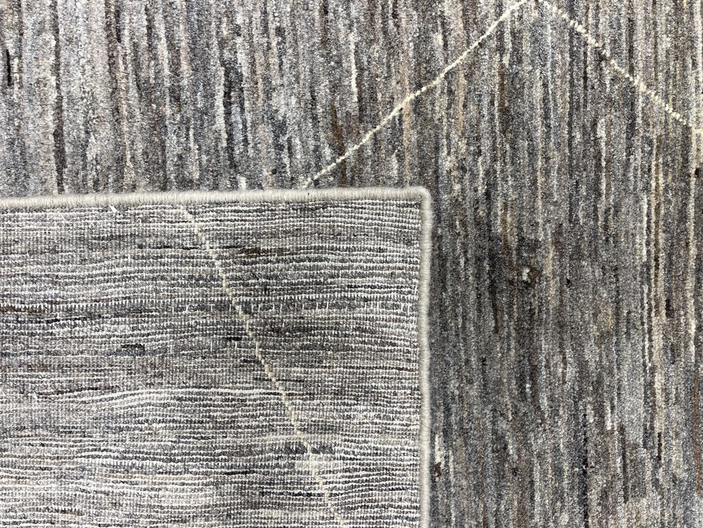Handmade Scandinavian Natural Wool Area Rug (6'4" x 9'4") - Image 4